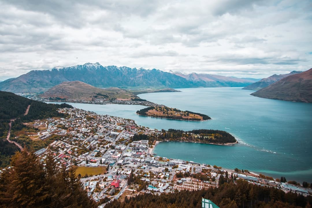 Queenstown Travel Guide: Top Attractions & Things to Do photo 2