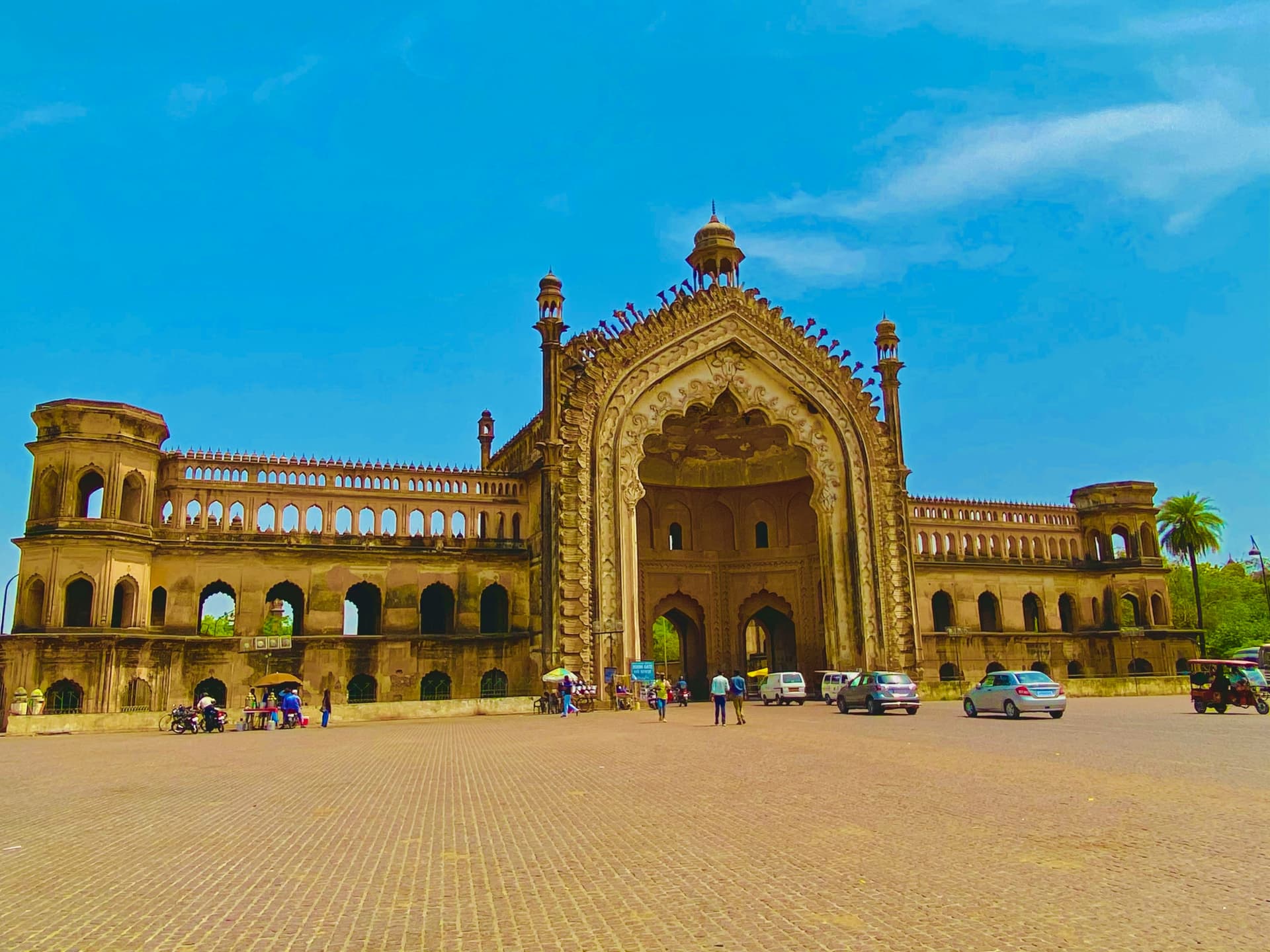 Lucknow: The City of Nawabs