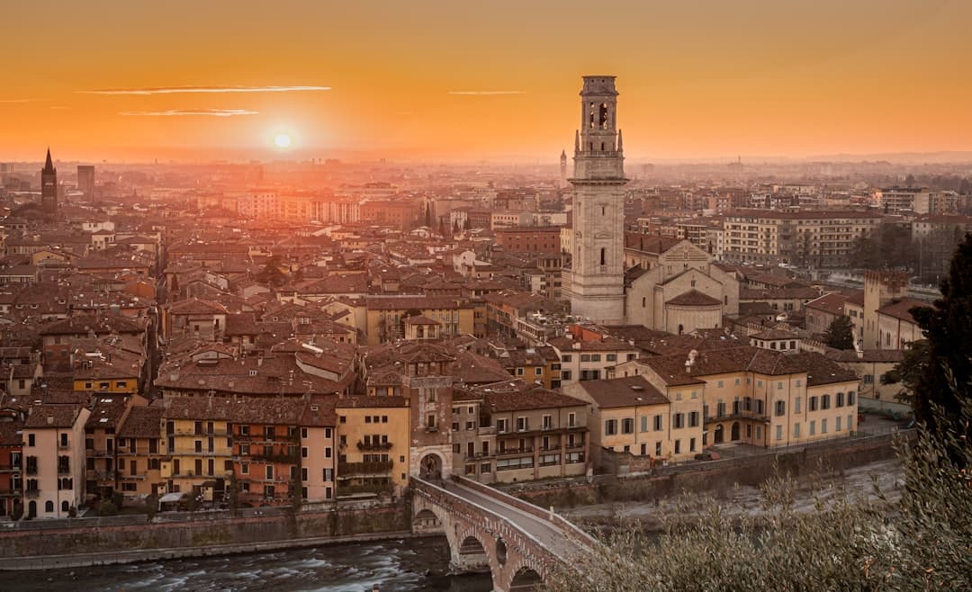 Best Time to Visit Verona Italy: Events, Attractions & Travel Guide photo 2
