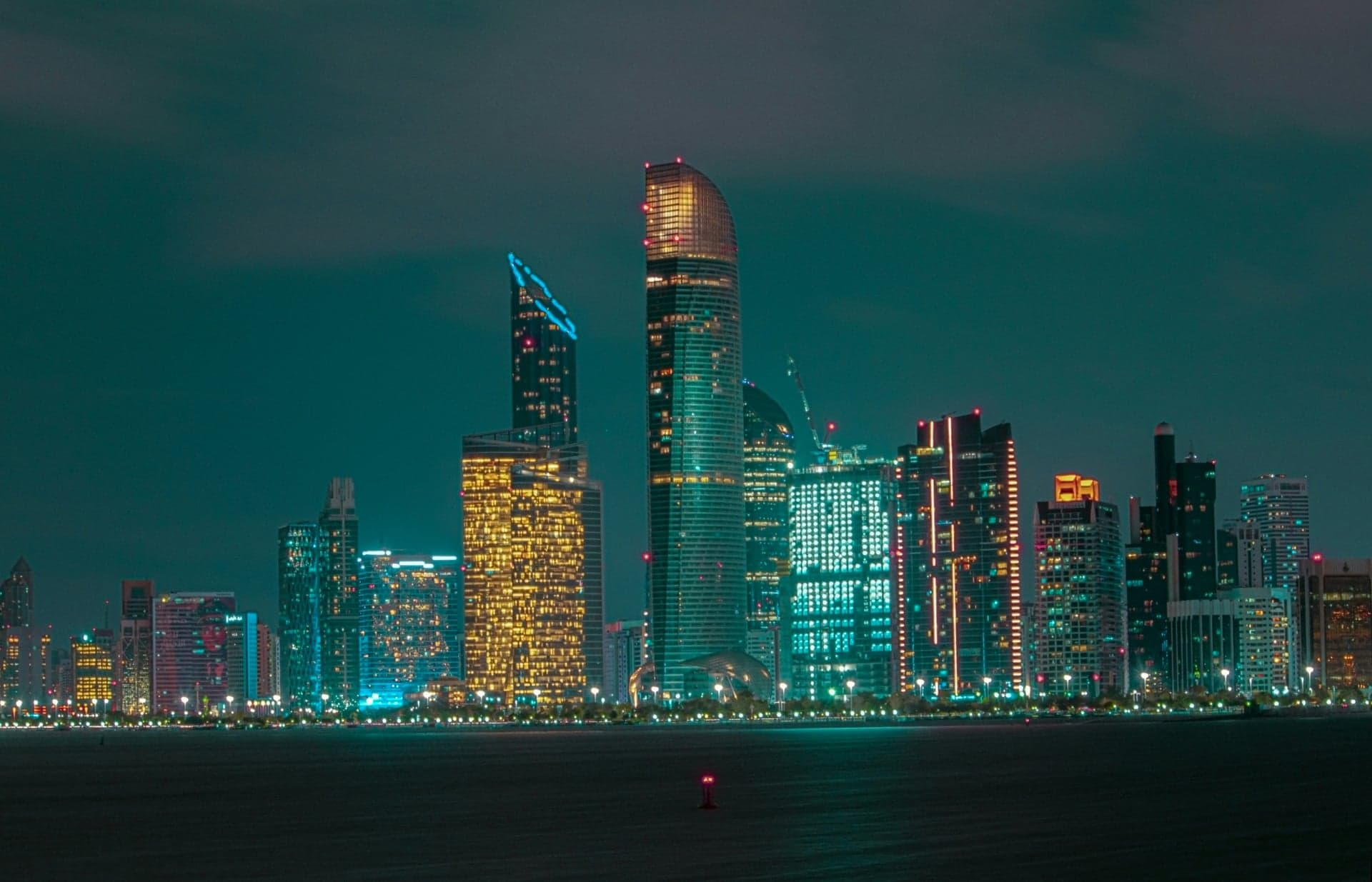 Abu Dhabi Travel Guide photo 2