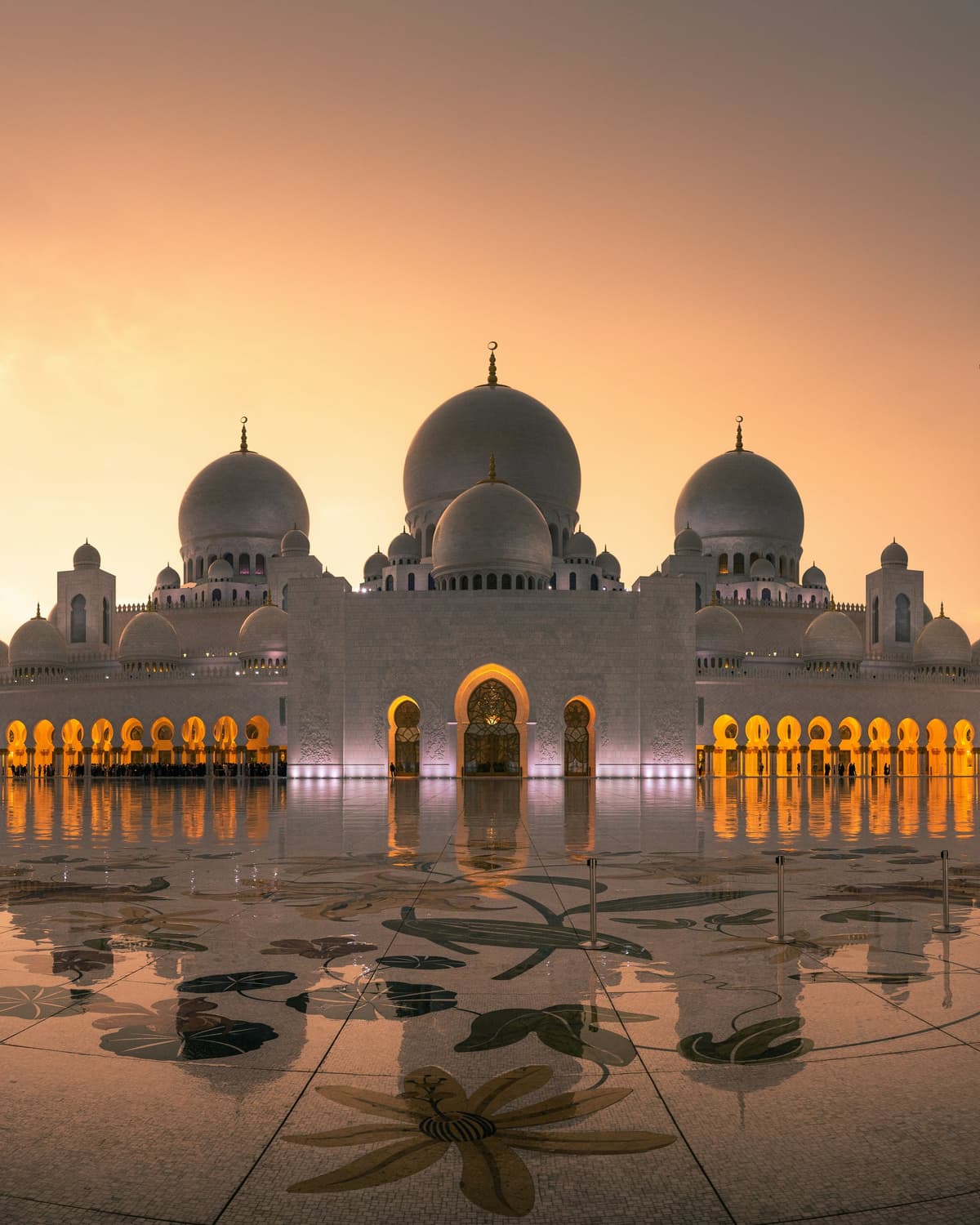 Abu Dhabi Travel Guide photo 3