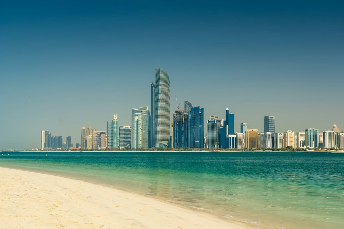 Abu Dhabi Travel Guide photo 4
