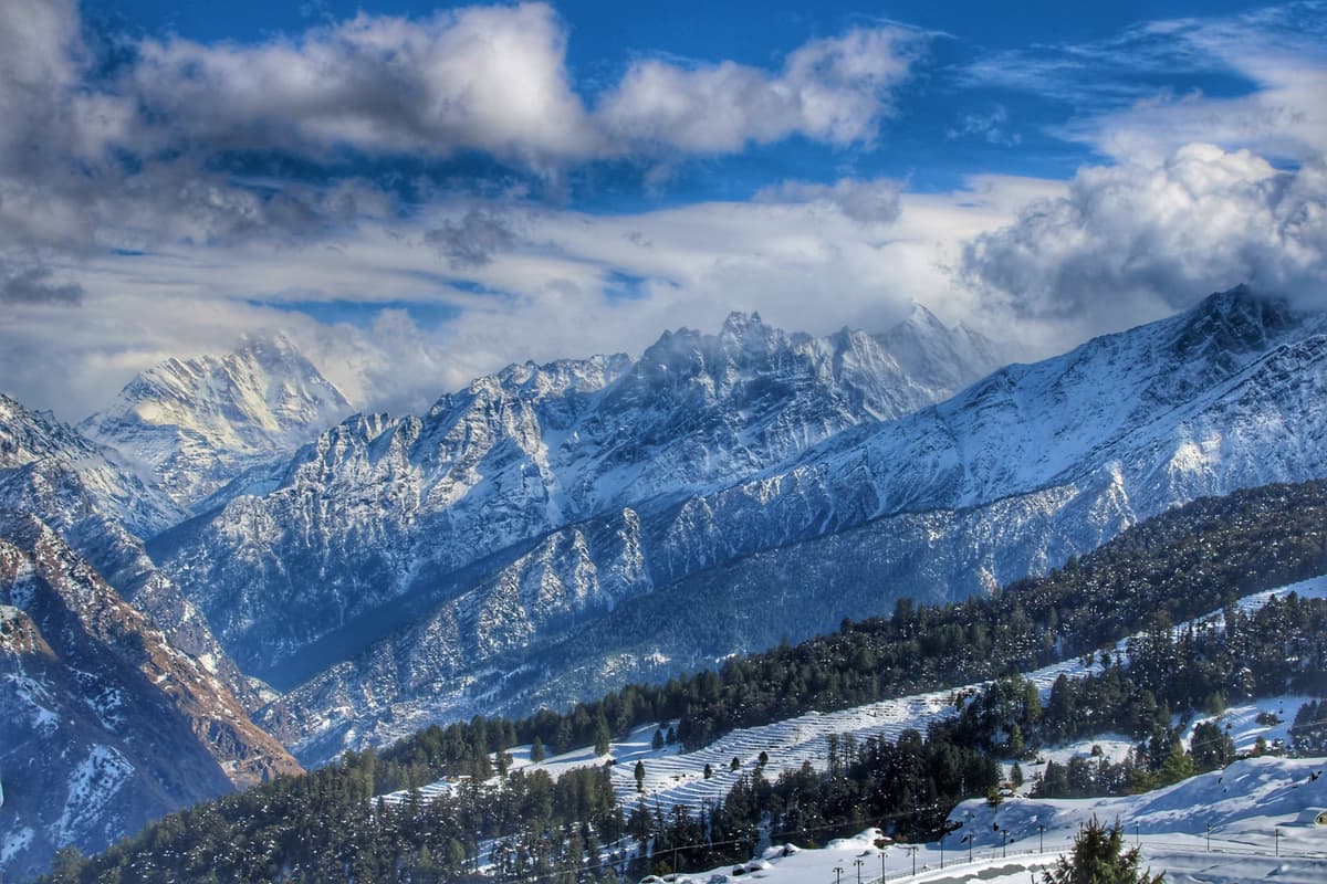 Auli: The Skiing Paradise of India photo 4
