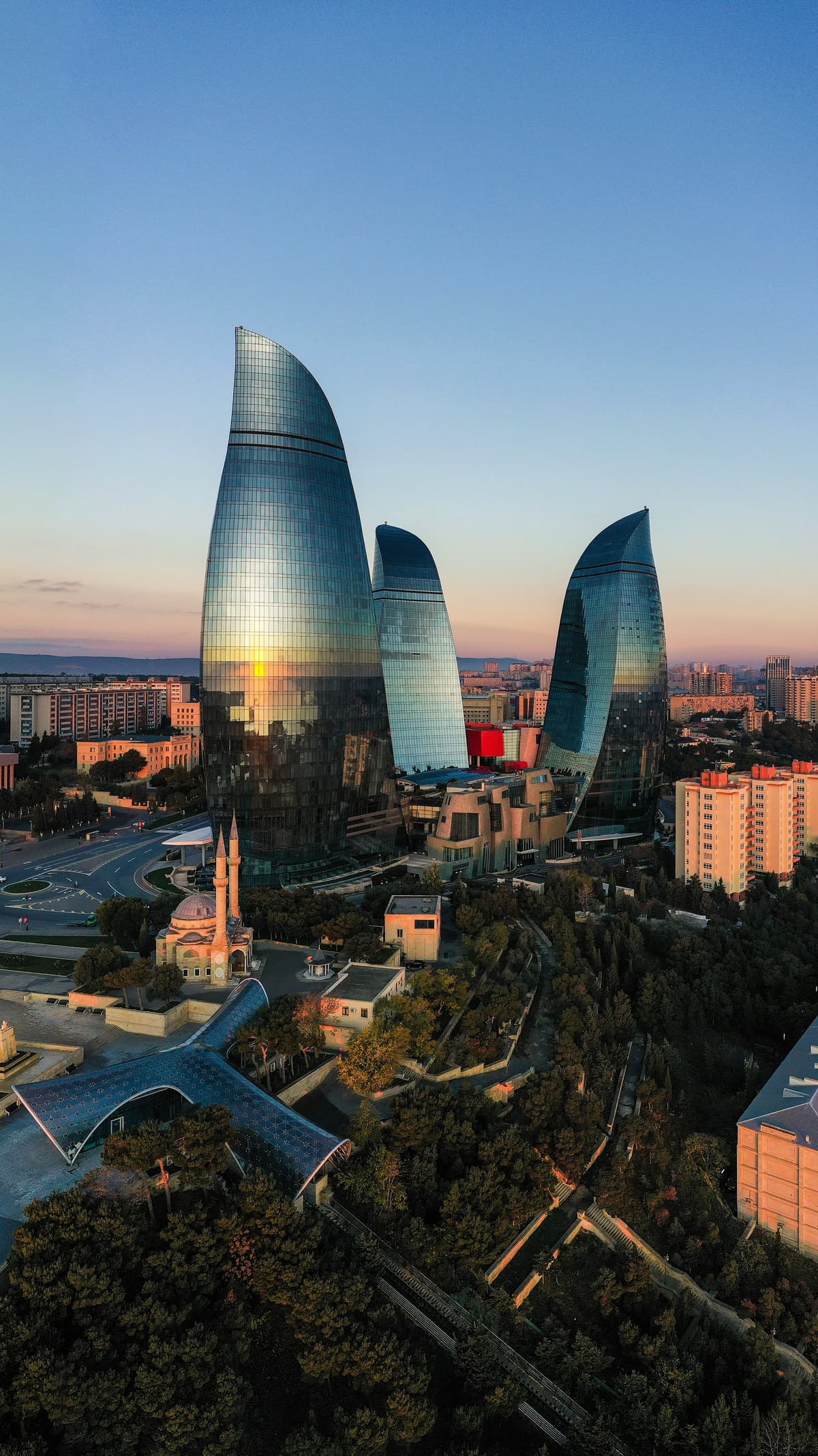 Baku: The Windy City of Fire photo 2