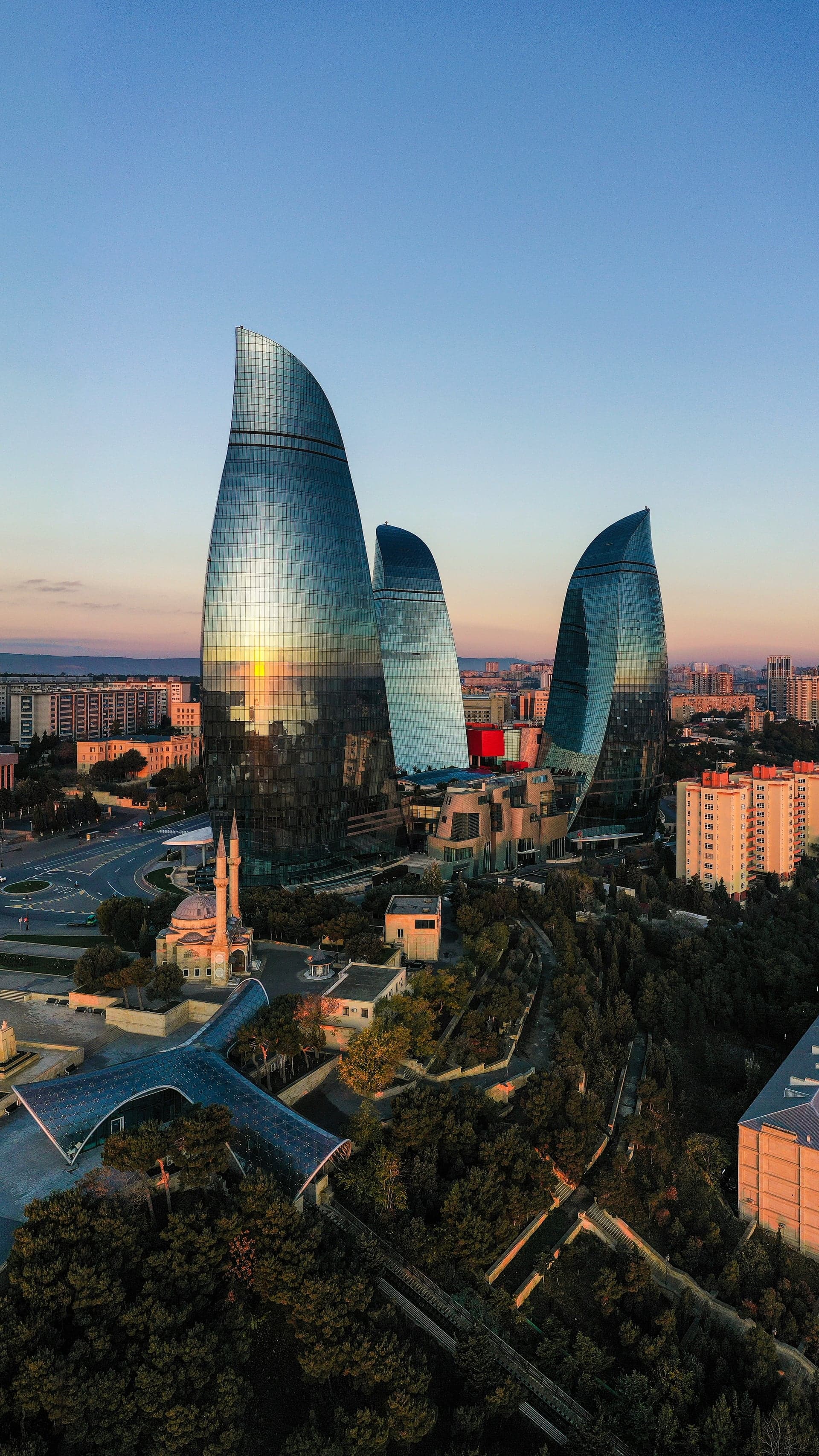 Baku: The Windy City of Fire photo 2
