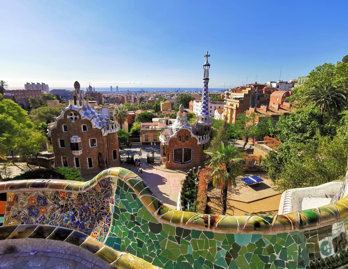 Barcelona Travel Guide photo 4