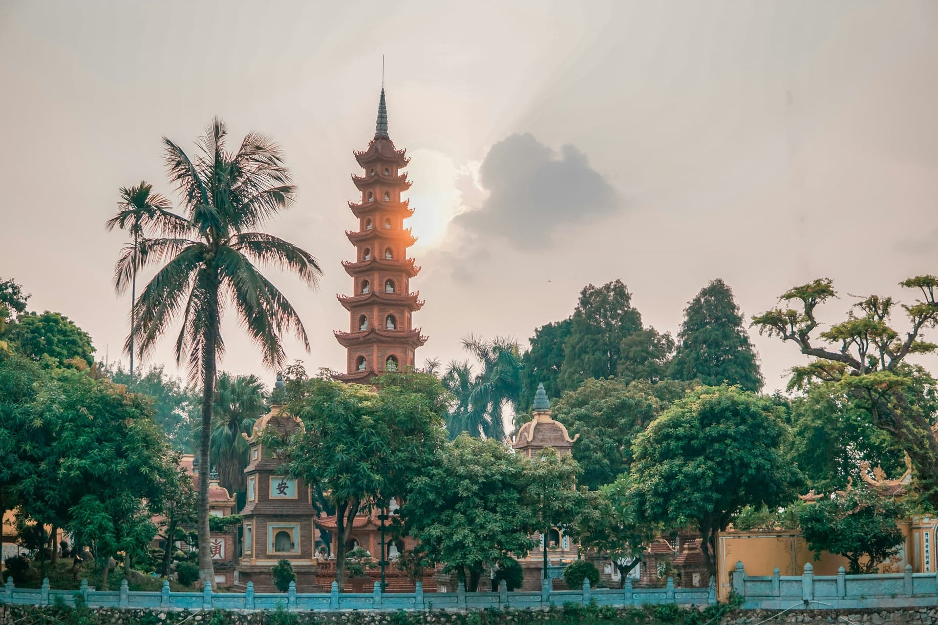 Hanoi photo 2