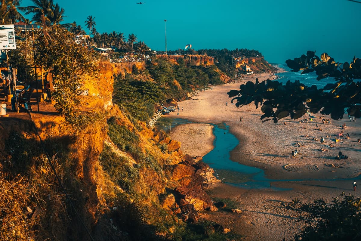 Varkala: The Cliff Beach of Kerala photo 3