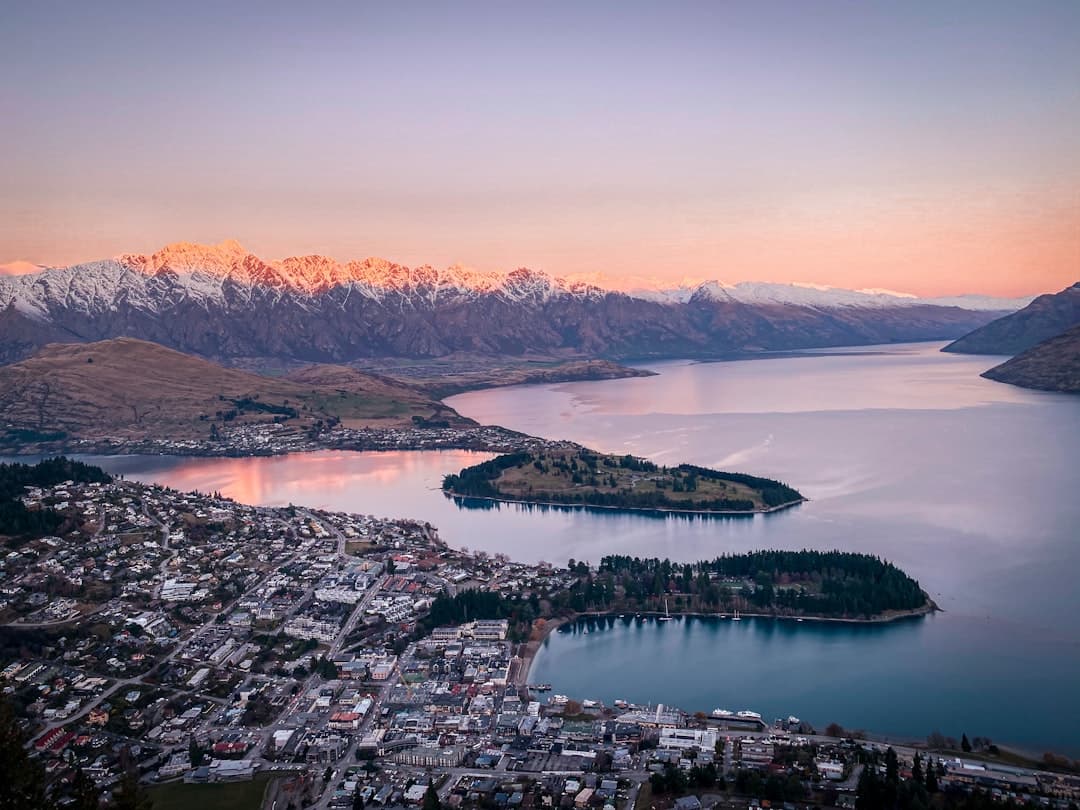 Queenstown Travel Guide: Top Attractions & Things to Do