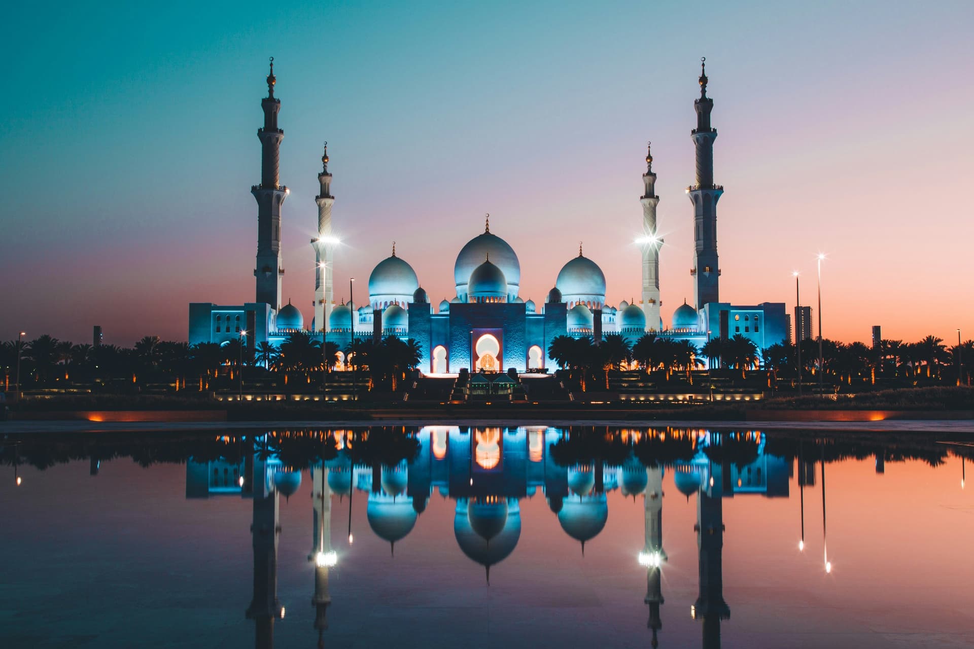 Abu Dhabi Travel Guide