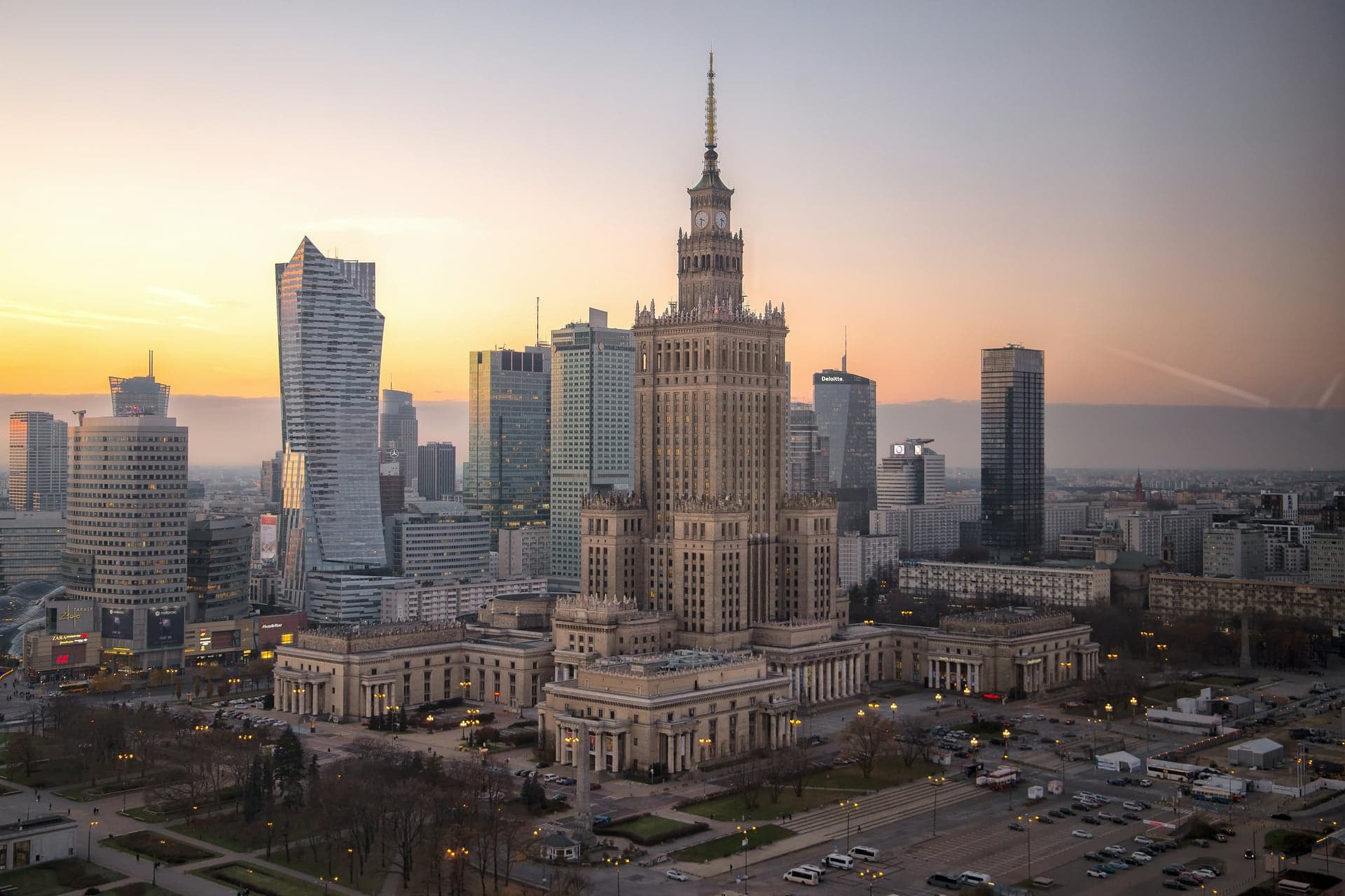 Warsaw Travel Guide
