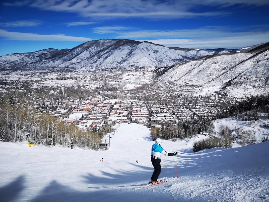 Aspen Colorado Travel Guide: Best Time, Activities & Seasonal Experiences 3